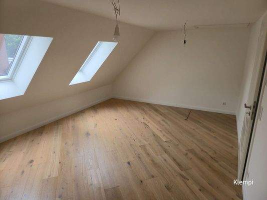 WhatsApp Image 2025-11-25 at 11.37.04