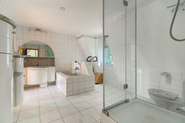 Badezimmer Obergeschosss 2 