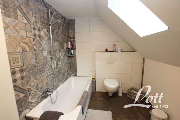 Badezimmer Dachgeschosswohnung