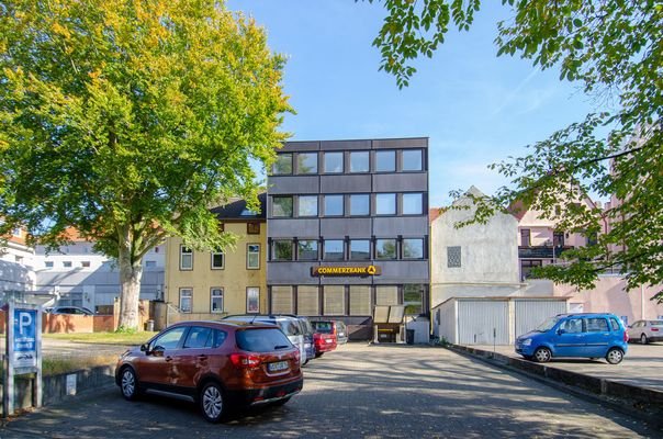  ... optionalem Parkplatz extra