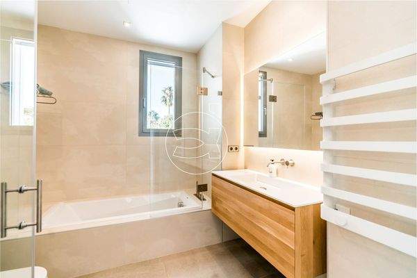 Villa in Nueva Andalucia