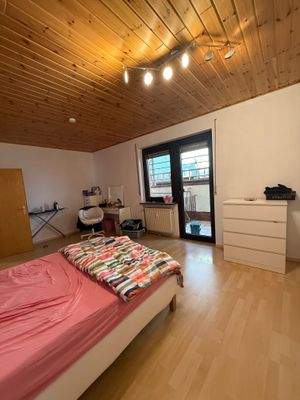 79-Schlafen mit Zugang Balkon.JPG