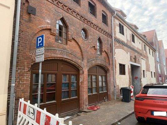 Straßenansicht Wohnhaus