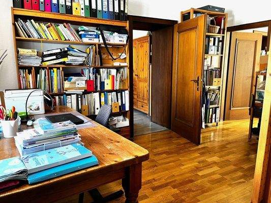 Arbeitszimmer 1. OG