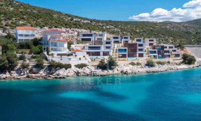 Einzigartige Neubau Luxusvilla direkt am Meer