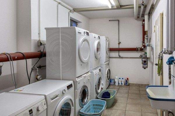 Gemeinschafts-Waschraum