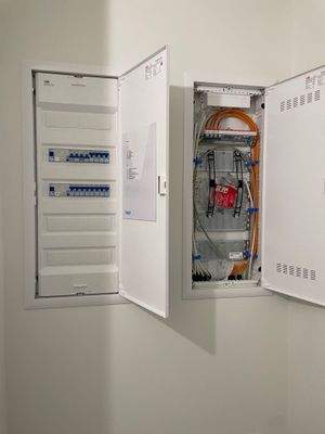 Sicherungs- und Datenkasten