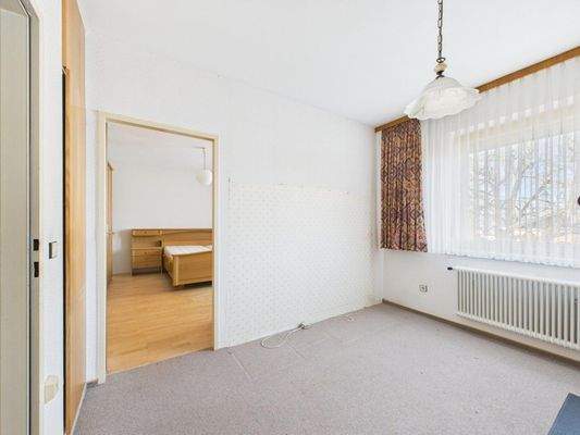 CAM04191G0-PR0028-STILL027