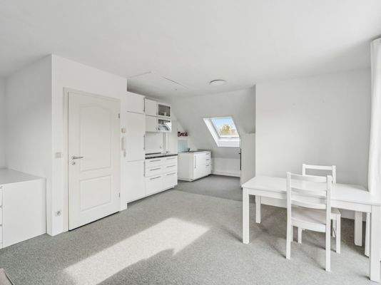 Küche und Essbereich DG