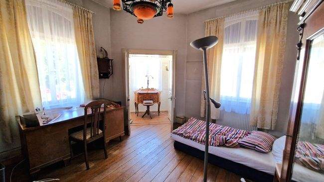 Schlafzimmer mit Erker