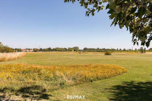 9-Loch Golf Driving Ranch – nur wenige Minuten ent