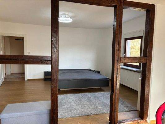 Geräumiges Schlafzimmer