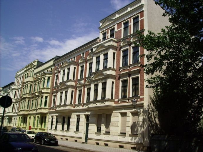 Geräumige Altbauwohnung in der Matthissonstraße 8 in Magdeburg