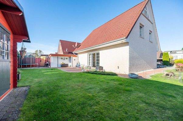 Hausansicht vom Garten