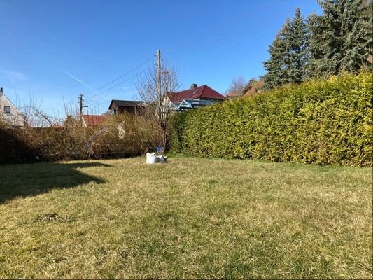 eingewachsener & blickgeschützter Hausgarten