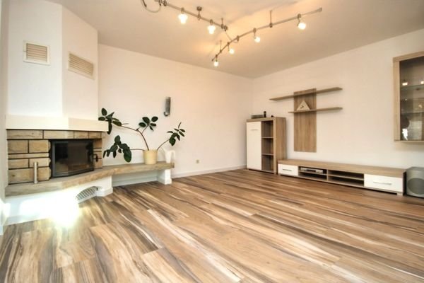 Wohnzimmer KG