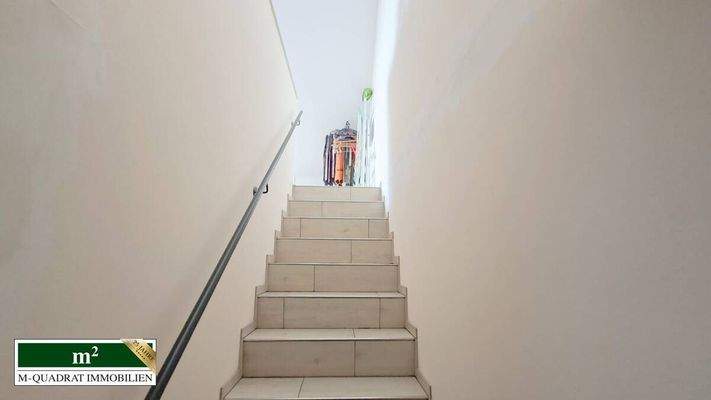 Treppe zum Dachgeschoss