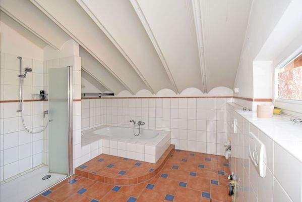 mit separater Dusche