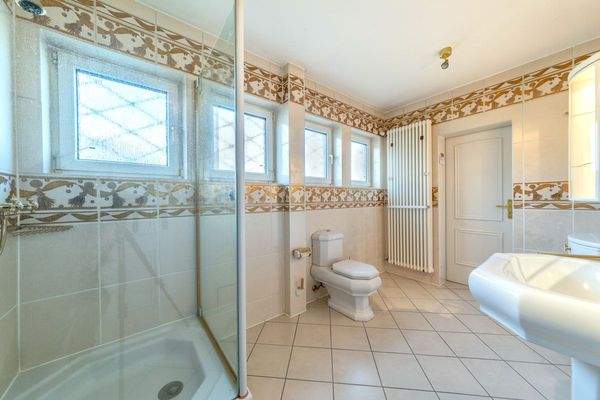 OG: Tageslicht Duschbad