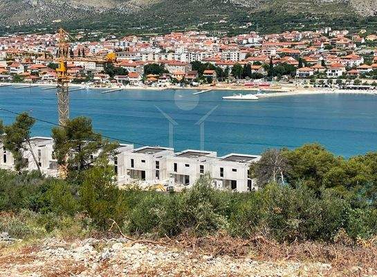 Die Villa befindet sich in begehrenswerter Lage