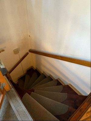 Innentreppe zum Kellergeschoß