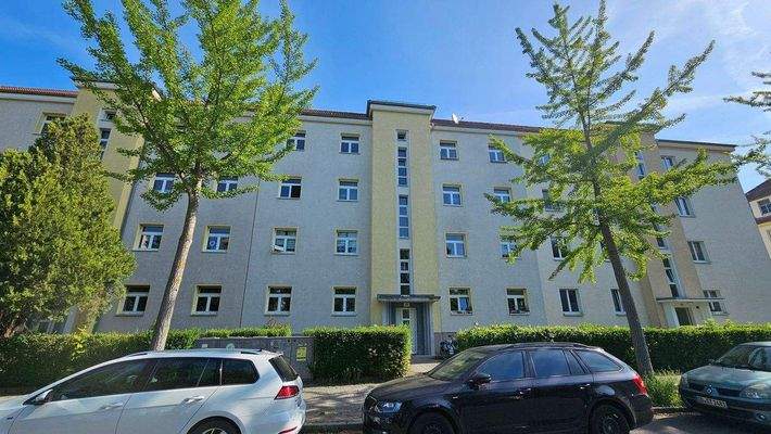 Aussenansicht Bild 2.jpg