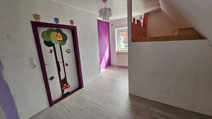 Im Kinderzimmer.jpg