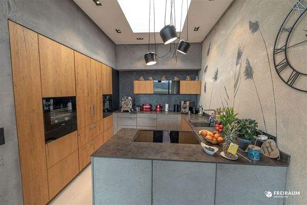 Designerküche mit hochwertiger Ausstattung