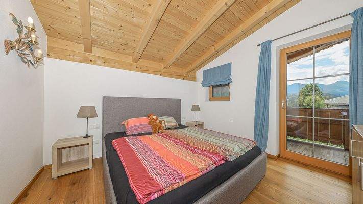 KITZIMMO-Exklusive Wohnung am Sonnberg Ski in / Ski out - Immobilien Kitzbühel.