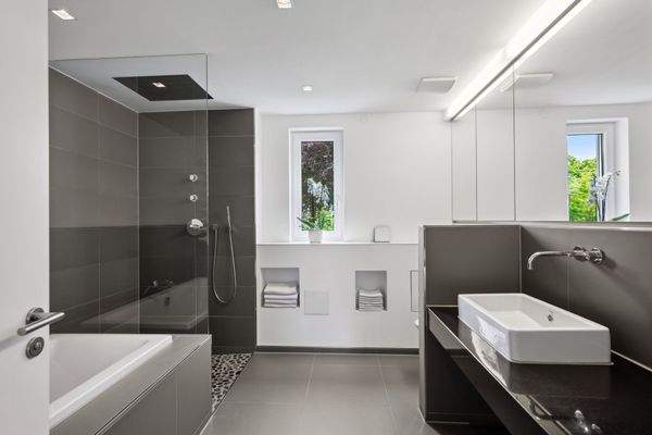 Masterbad (1) Wanne und Dusche