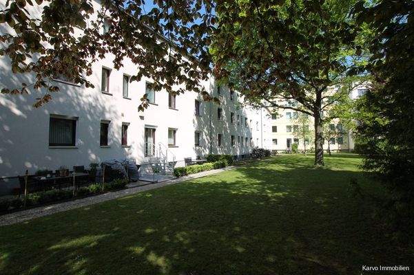 Gepflegter Hinterhof