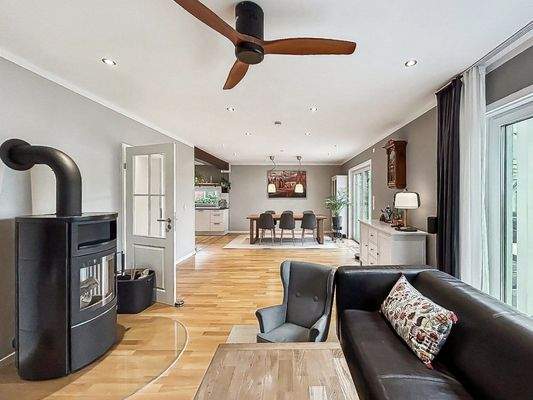 Wohnbereich mit Kamin