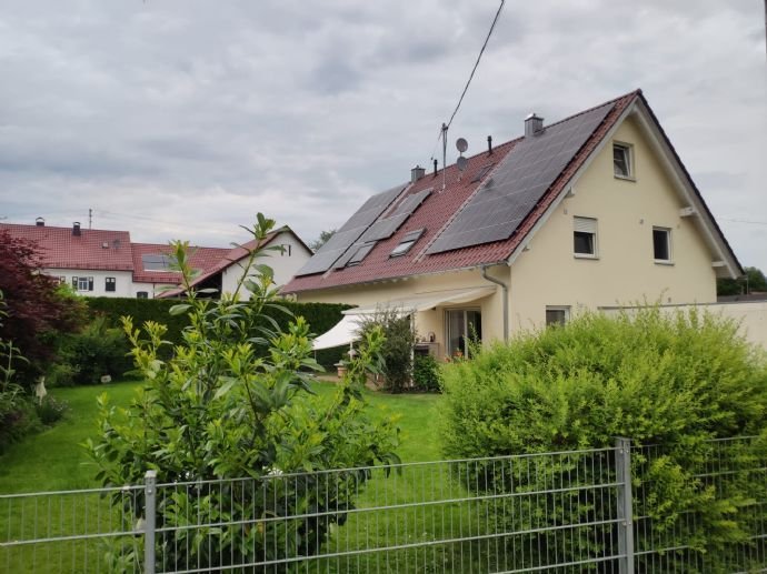 Wunderschöne Doppelhaushälfte in Dürrlauingen OT Mönstetten