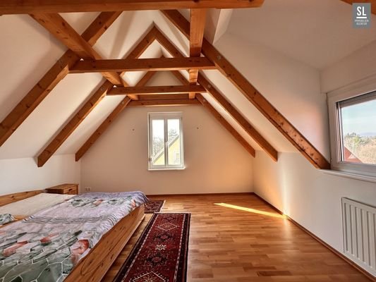 Schlafzimmer im OG