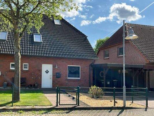 Vorderansicht des Hauses