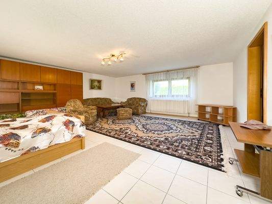 Wohn-/Schlafraum im UG