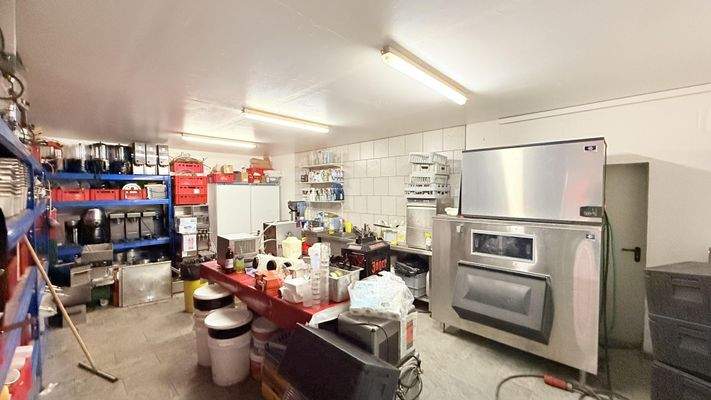 Küchenbereich in der Gewerbehalle