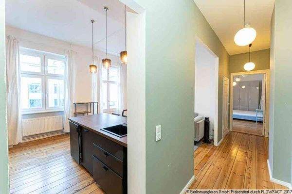 Blick in die Wohnküche, Flur