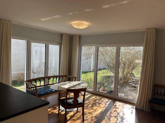 Wohnzimmer / Gartenblick