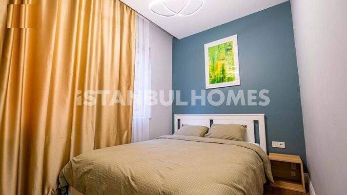 Furnished Corner Property in Istanbul Aksemsettin