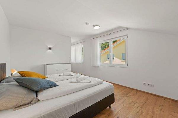 Schlafen3 über Ankleide