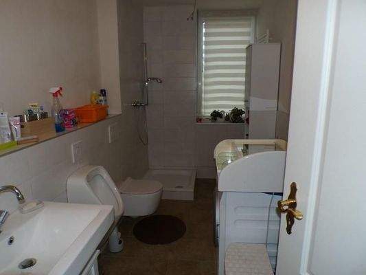 EG Haupthaus - Badezimmer