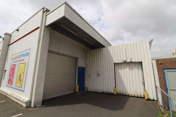 Anlieferungs- und Lieferanteneingang 