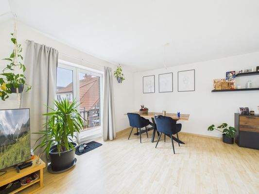 Wohnzimmer, Zugang zum Balkon