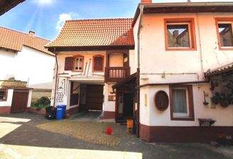 Rückansicht mit Tordurchfahrt