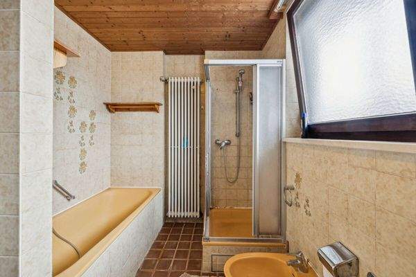 Badezimmer (Whg. EG)