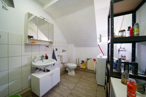 Badezimmer 2. OG