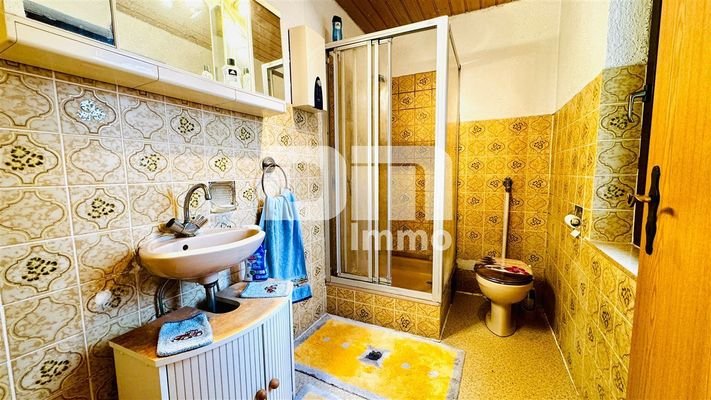 Vorderhaus OG Badezimmer / Dusche