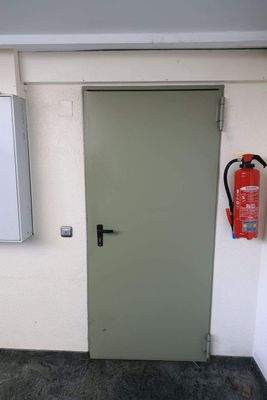 Kellerzugang.JPG