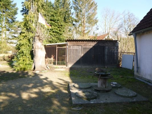 Garage mit Hundezwinger